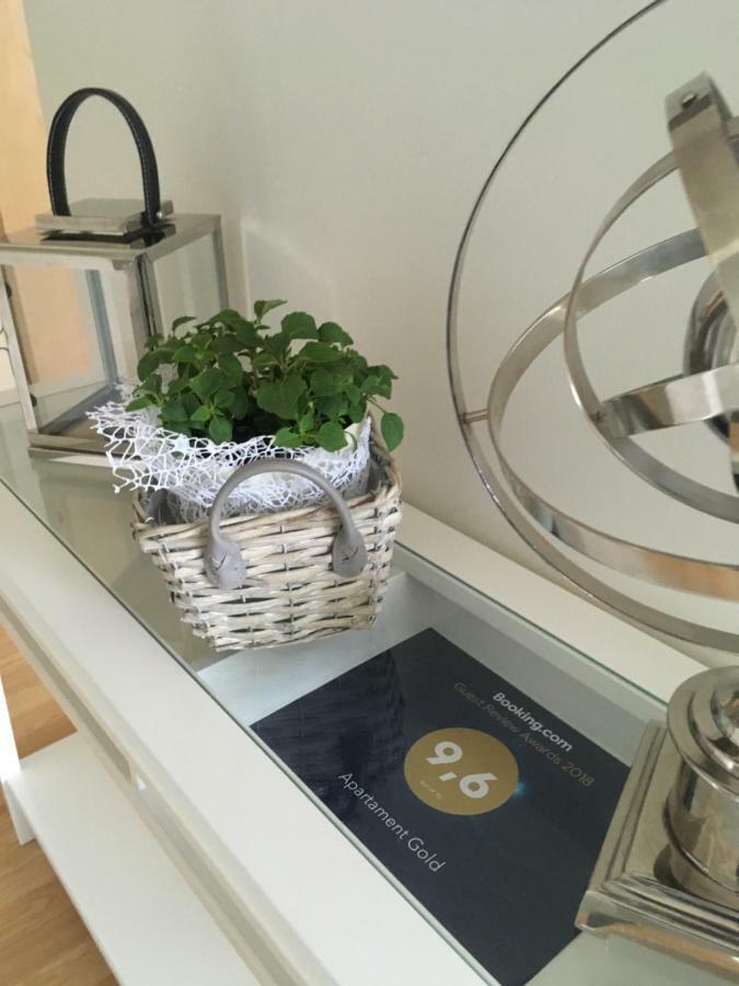 Apartament Gold ミエンジズドロイェ エクステリア 写真